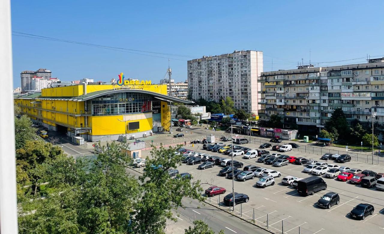 Двокімнатна На Оболоні Біля Дрім-Тауна Kiew Exterior foto